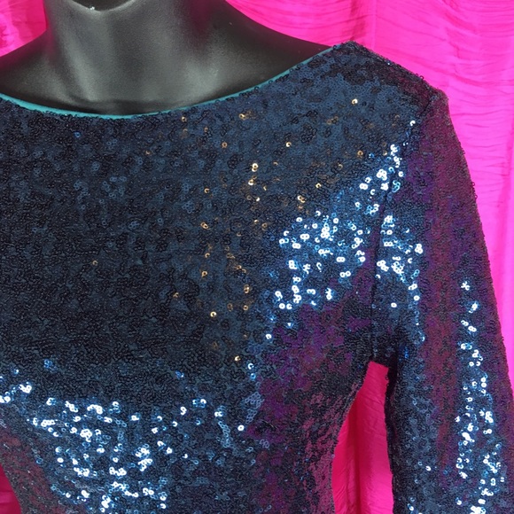 Lulus dark blue Sequin dress w/flounce sleeves NWT - Picture 2 of 7
